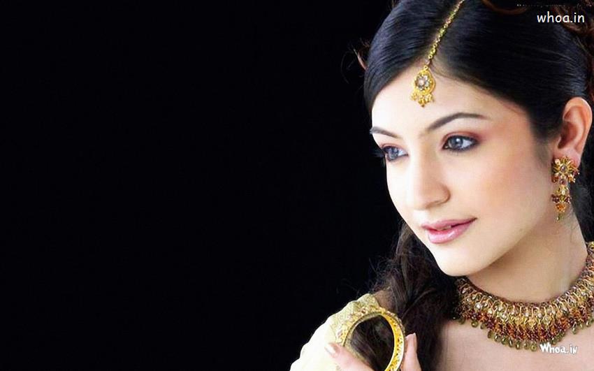 Anushka Sharma Wearing A Jewellery Close Up Hd Wallpaper