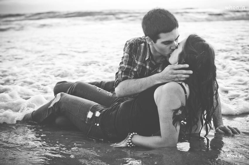 Love Couple Black And White Kiss Image