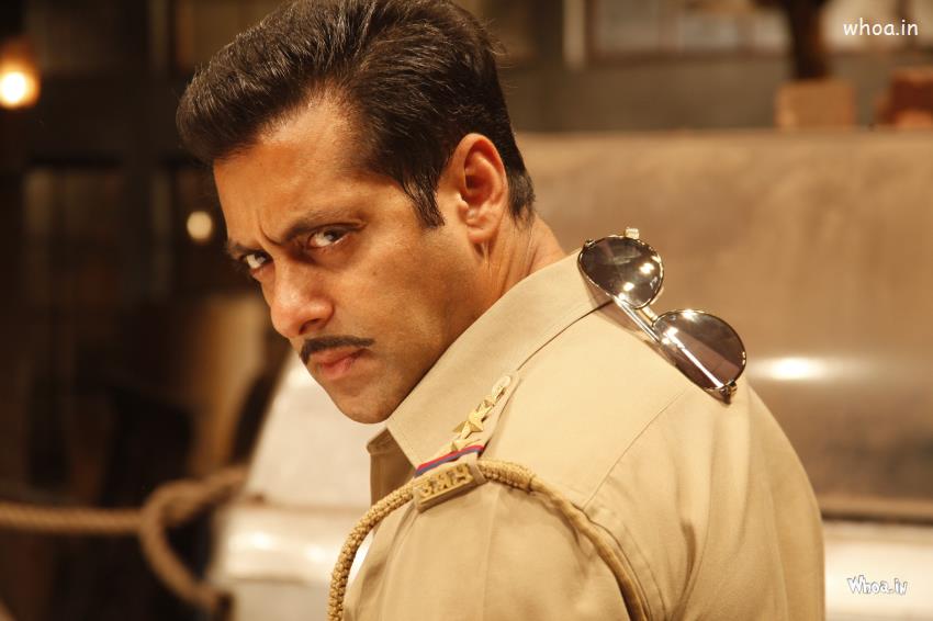 Salman Khan In Police Uniform In Dabangg