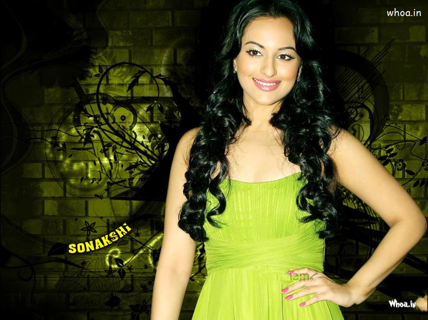 Sonakshi Sinha In Green Dress Smiling Photoshoot