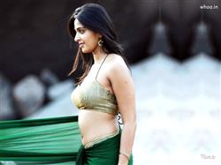 anushka shetty photoshoot in hot green saree