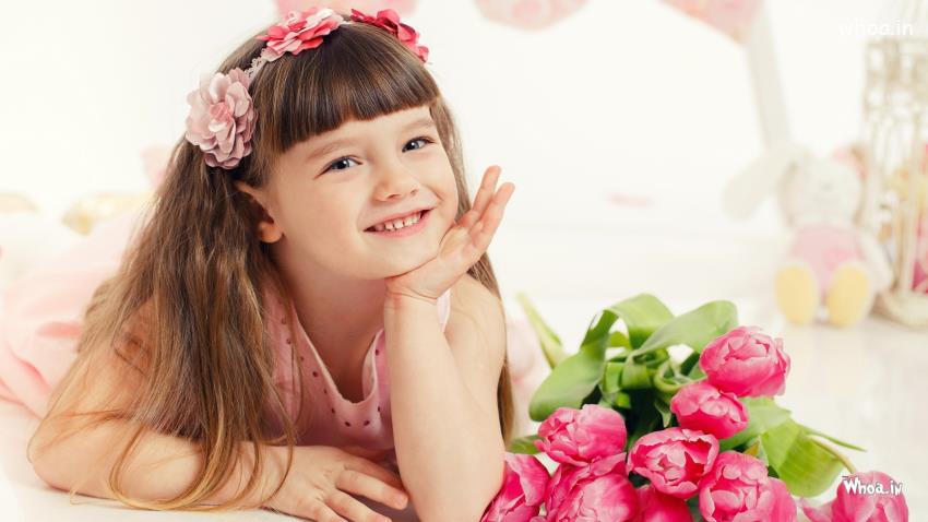 Little Baby Girl Smile With Flowers HD Cute Baby Wallpaper