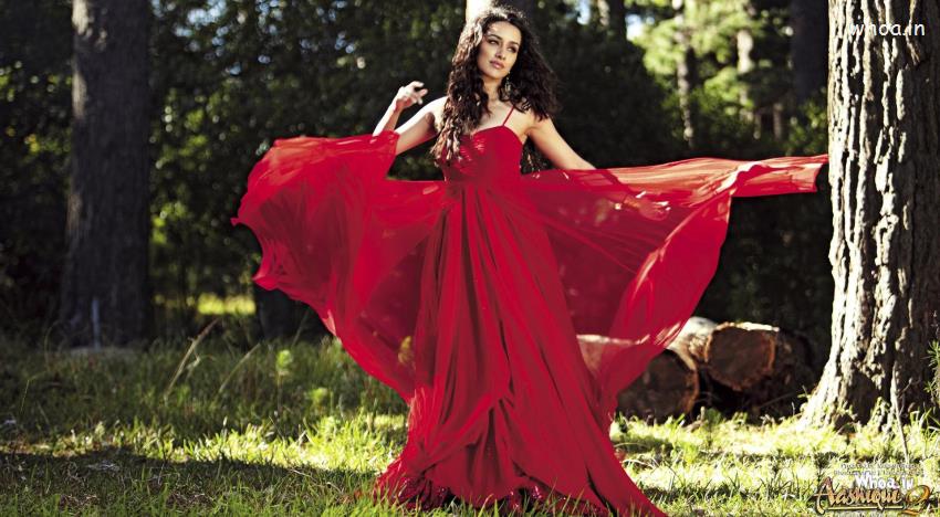 Shraddha Kapoor Red Dress In Aashiqui 2 Movies Wallpaper