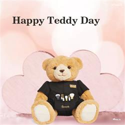 Happy Teddy Day images with beautiful background 