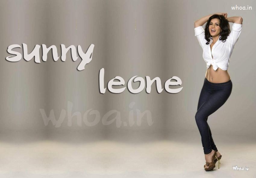 Hot Sunny Leone Dancing Wallpaper