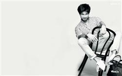 Shahid Kapoor HD Black and White Wallpaper