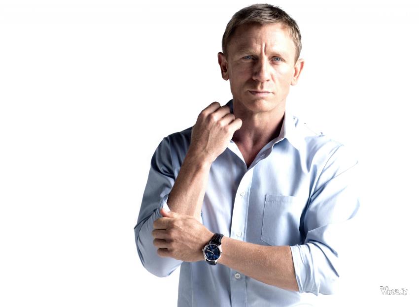 Daniel Craig With White Background Wallpaper