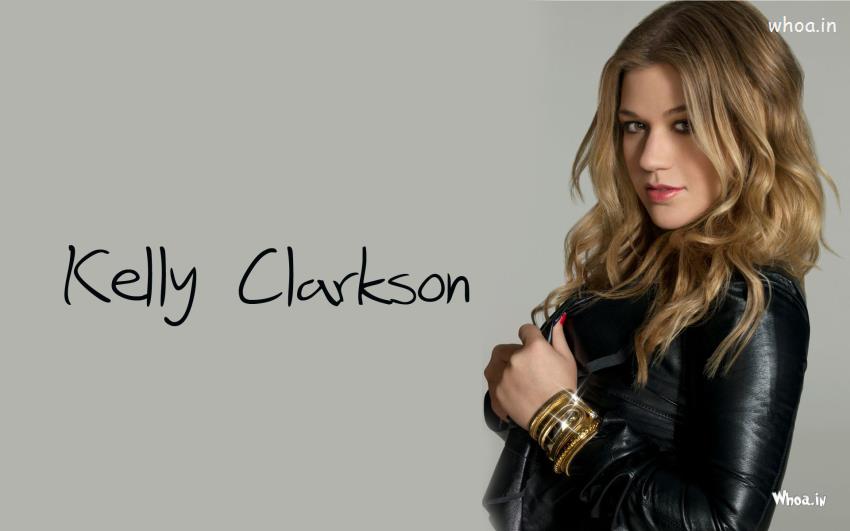 Kelly Clarkson Poses In Black Jacket