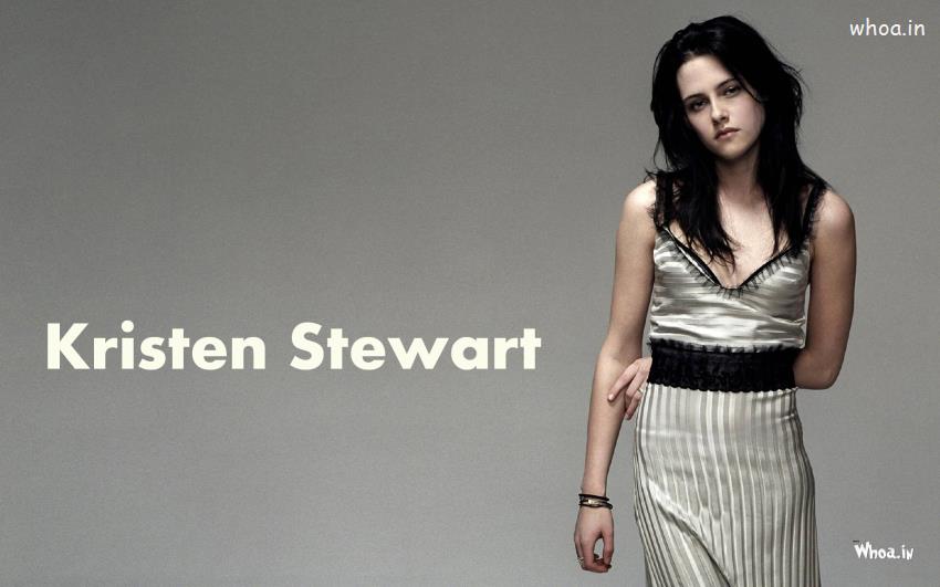 Kristen Stewart Posing For Camera