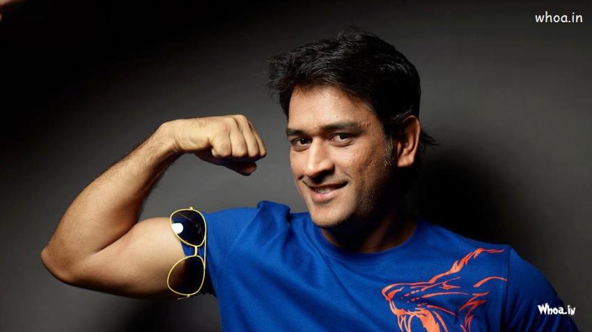 Ms Dhoni Show His Arms Body Shapes In Blue T-Shirt Wallpaper