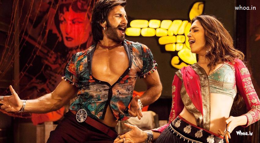 Ranveer Singh And Deepika Padukone Dance In Ram-Leela Movie Wallpaper