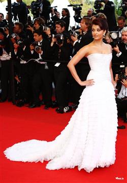 Aishwarya Rai Bachchan Cannes 2014 White Dress HD Celebrity Wallpaper