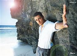 Imran Khan Photoshoot near Beach HD Bollywood Actor Wallpaper