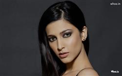 Shruti Haasan Face Closeup with Dark Background Hd Wallpaper