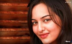 Sonakshi Sinha Cute and Smiley Face Closeup HD Wallpaper
