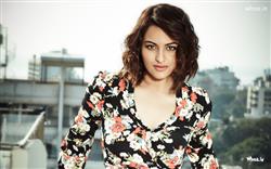 Sonakshi Sinha Face Closeup HD Bollywood Actress Wallpaper
