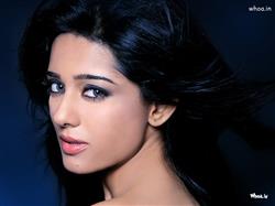 Amrita Rao Face Closeup With Dark Background HD Wallpaper