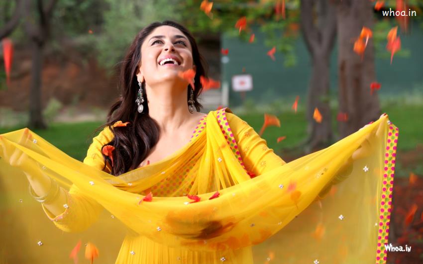 Kareena Kapoor Smiley Face With Yellow Salwar HD Wallpaper