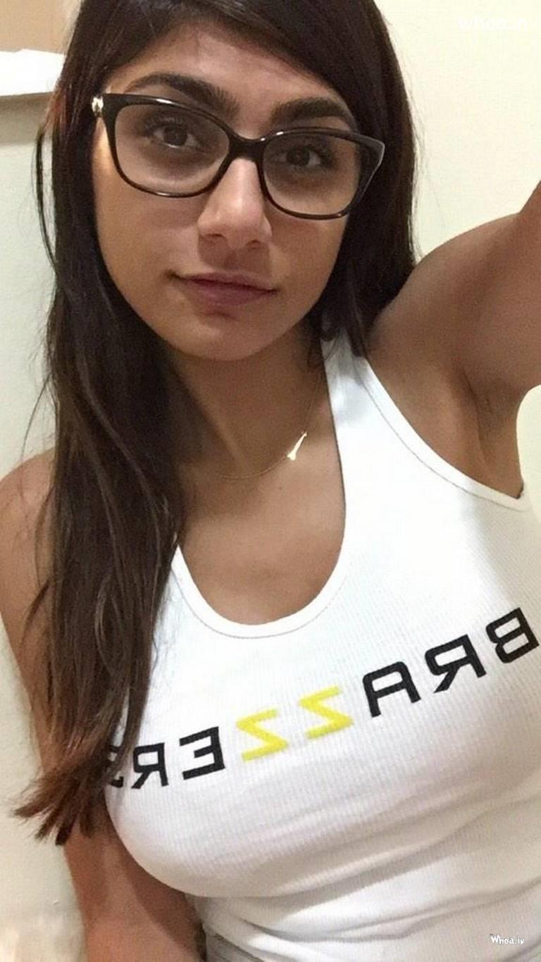 Mia khalifa triple