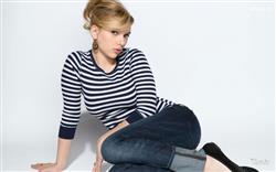 Latest Scarlett Johansson in Tshirt - Jeans Wallpa