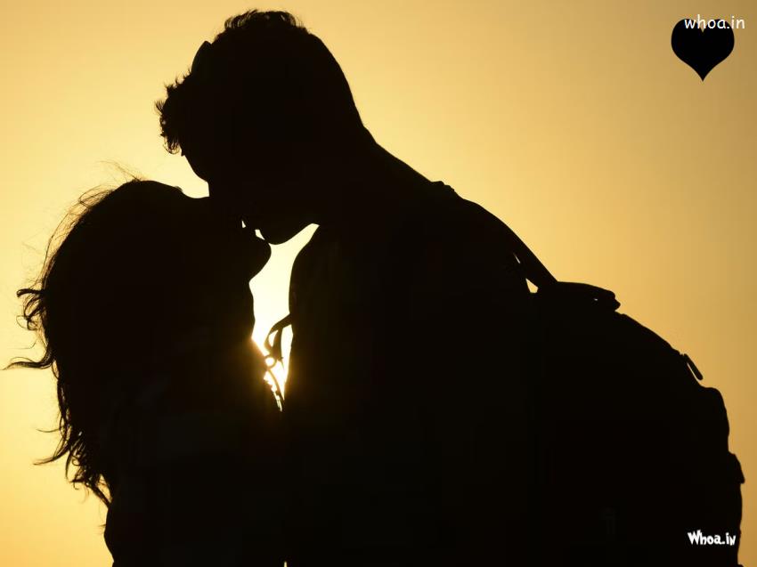 Best Sunsine With Cute Couple Kisses New Pose Photos