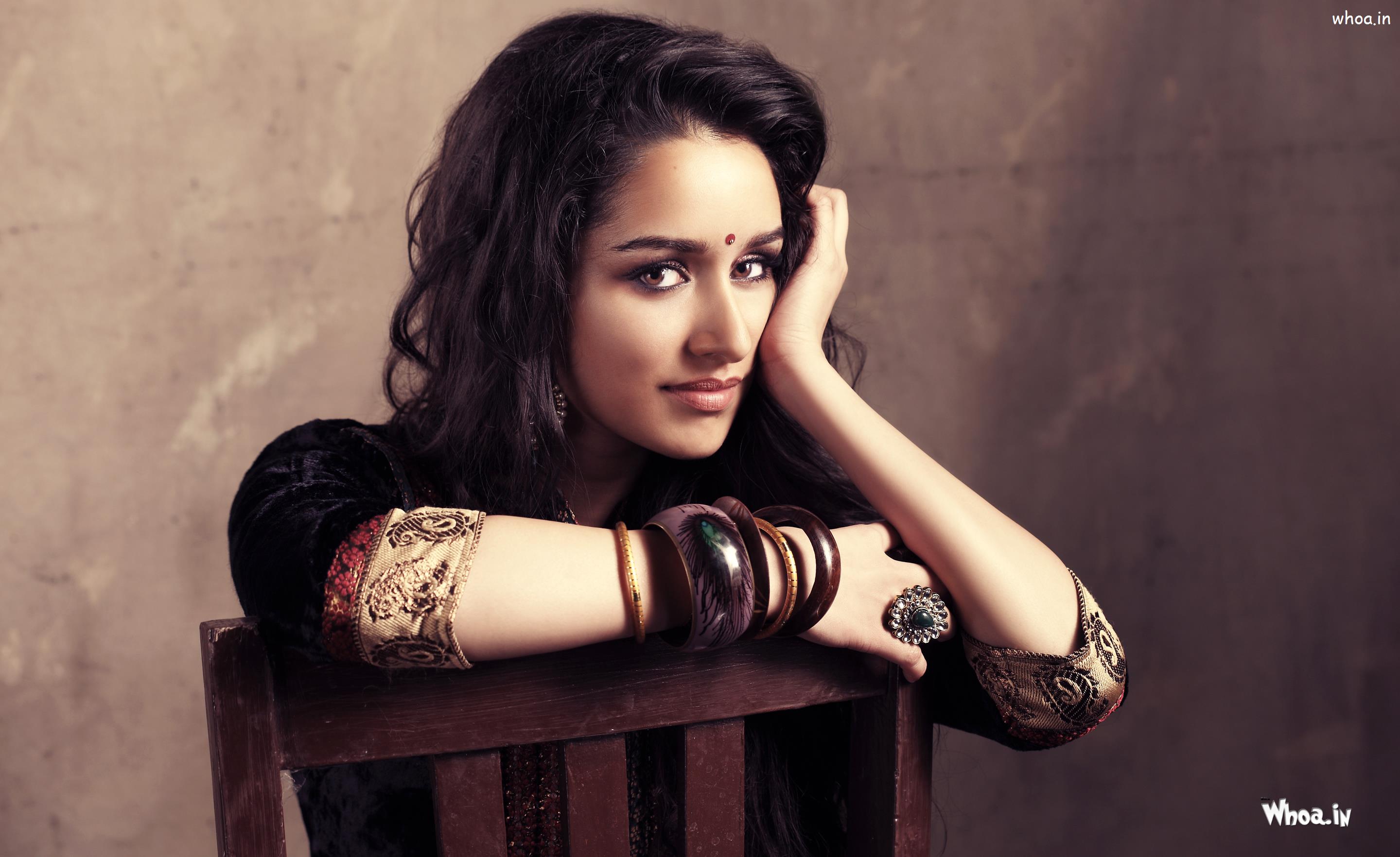 Shraddha Kapoor Indian Traditional Style Face Closeup HD Wallpaper