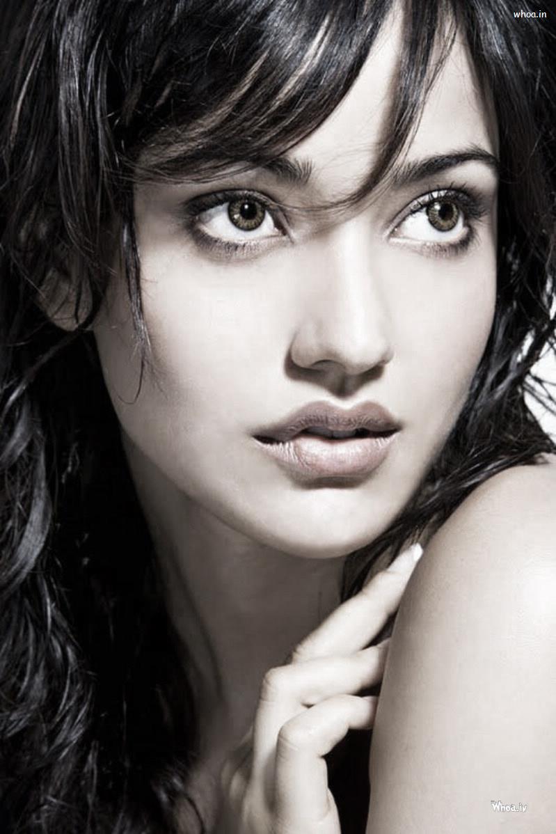 Wallpaper And HD Image Of A Bollywood Heroine Neha Sharma